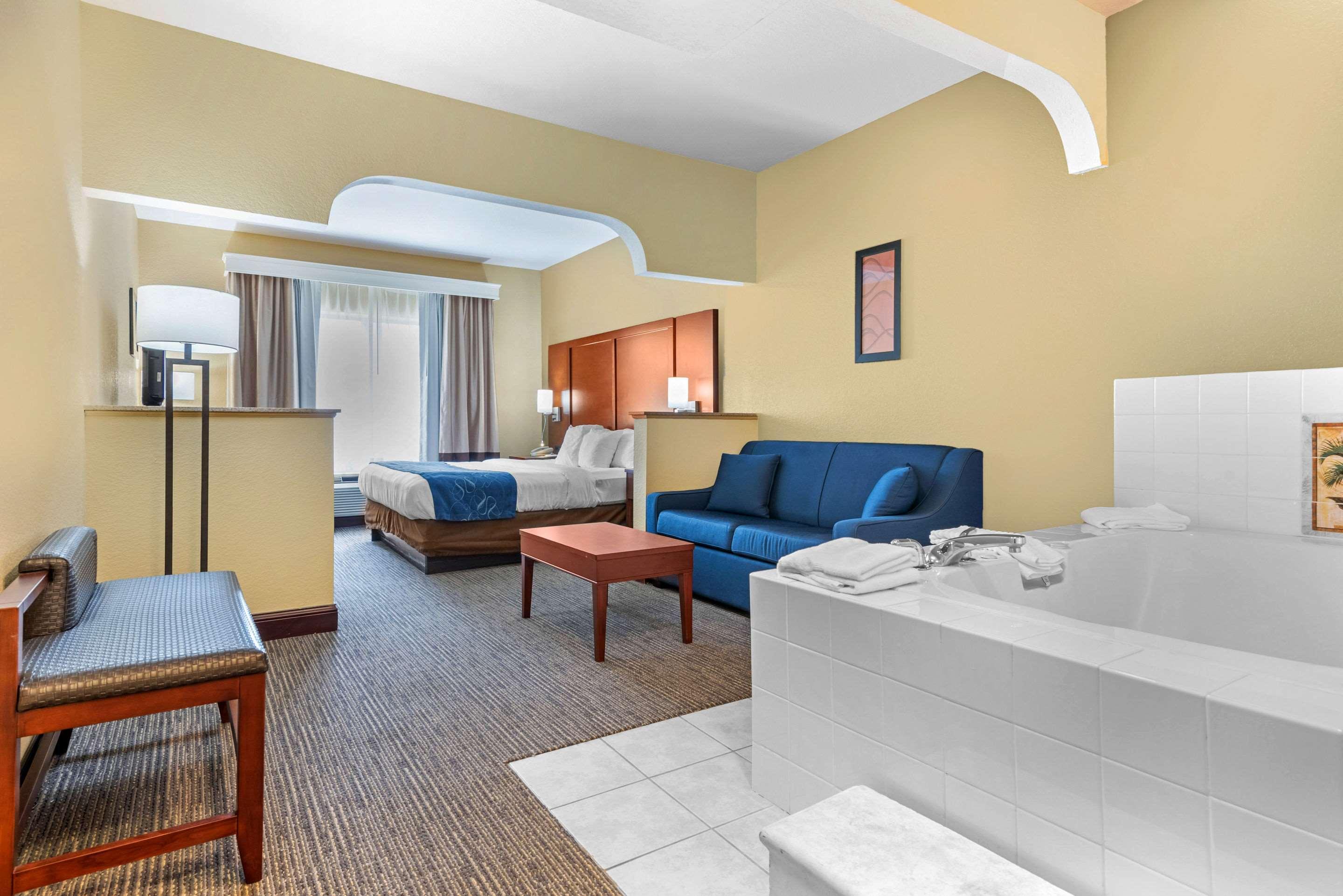 Comfort Hotel 2*