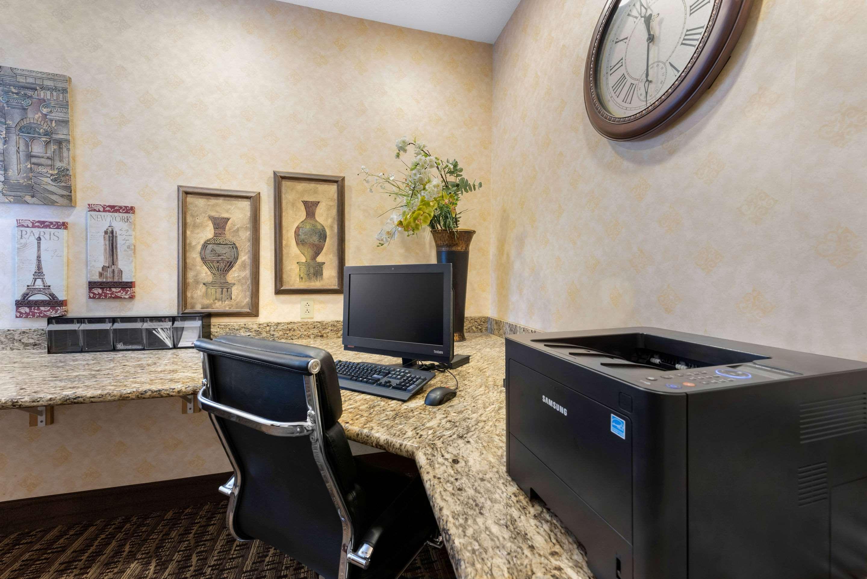 Comfort Hotel 2*