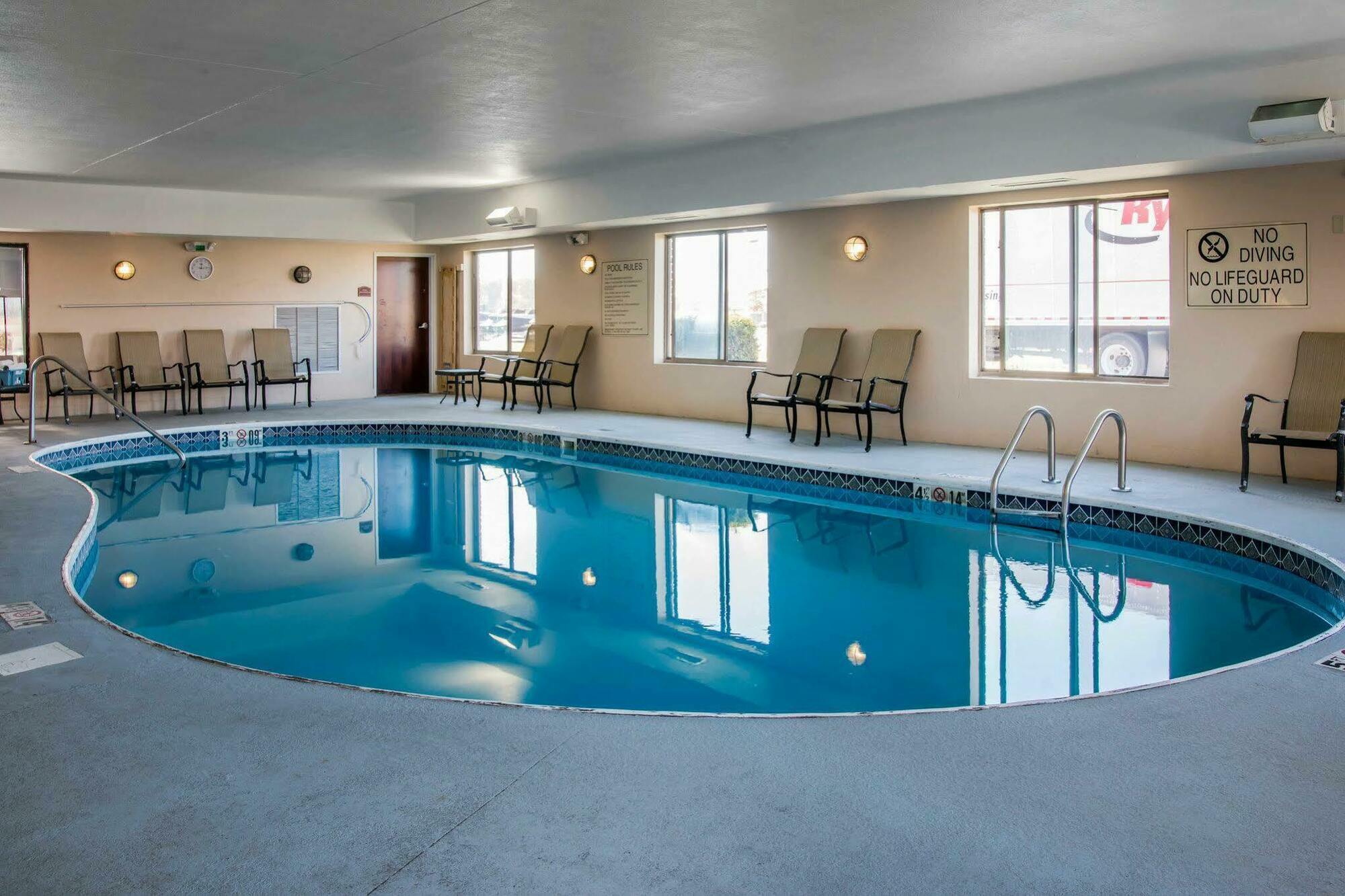 Comfort Hotel 2*